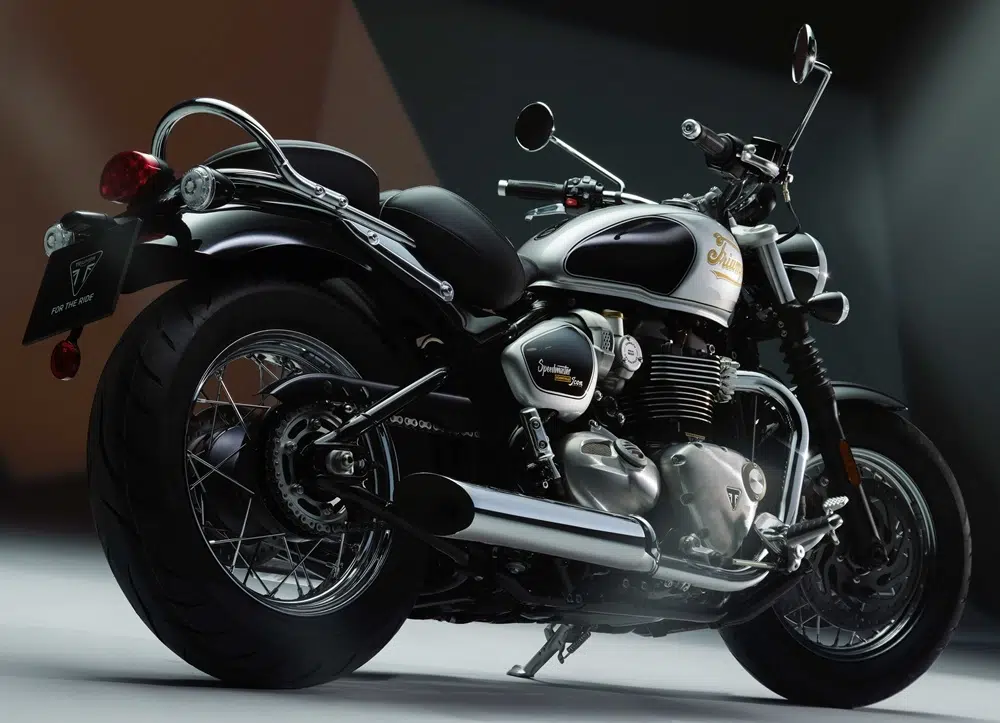 vous voulez roulez « old school » alors si vous avez 15 000 € sous la main la triumph speedmaster est faite pour vous avec son look rétro 4