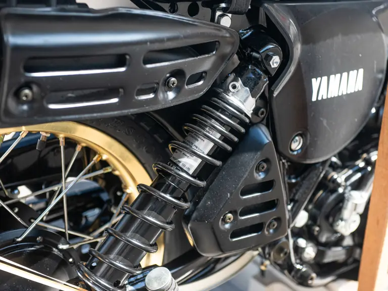 40 ans sans rouler, 84 000 € au marteau cette yamaha vintage fait tourner toutes les têtes 17