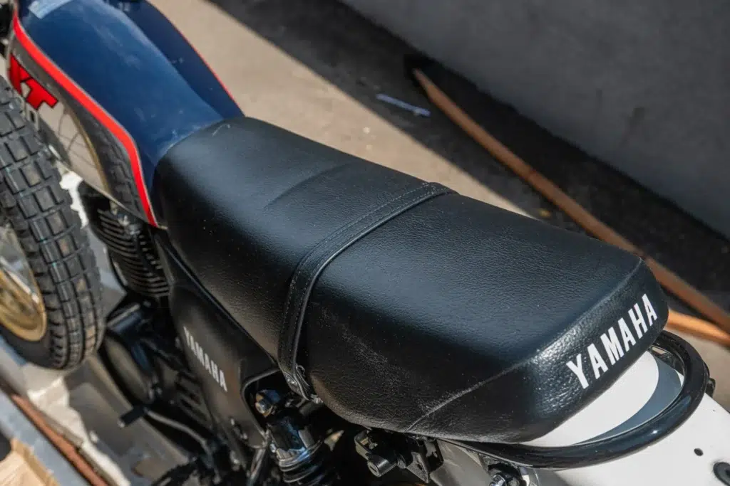 40 ans sans rouler, 84 000 € au marteau cette yamaha vintage fait tourner toutes les têtes 7