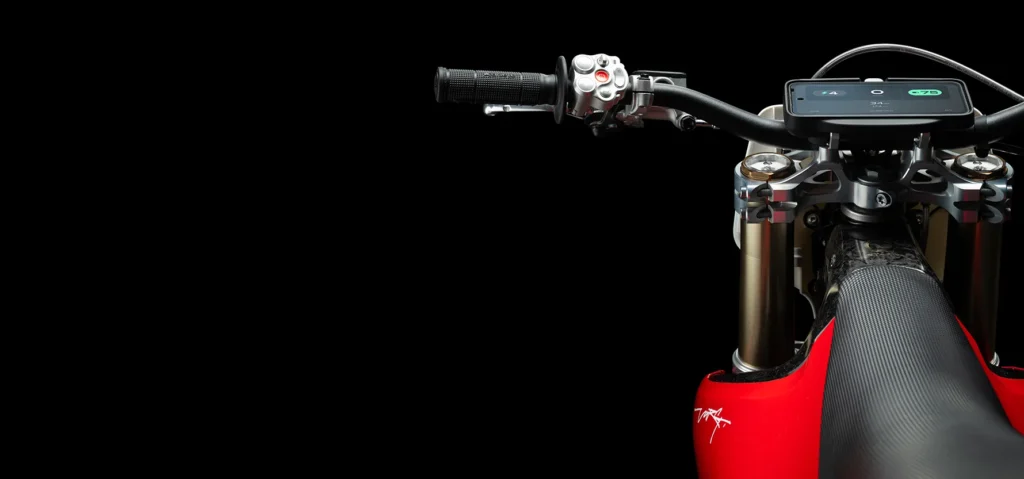 avec cette nouvelle arme électrique, stark veut enterrer ktm et husqvarna en supermotard 14