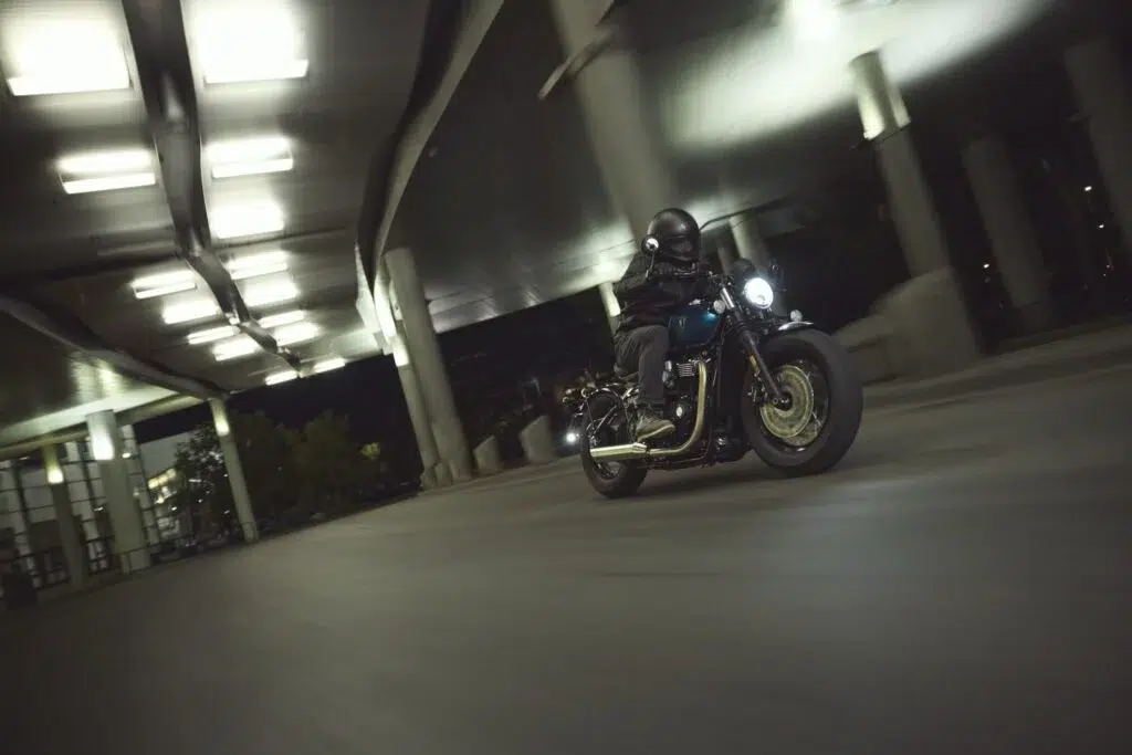 bonneville bobber 9