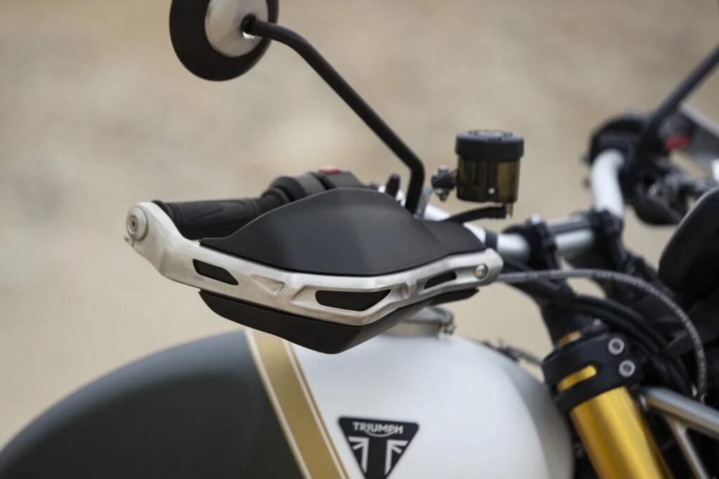 bonneville scrambler 1200 xe 5