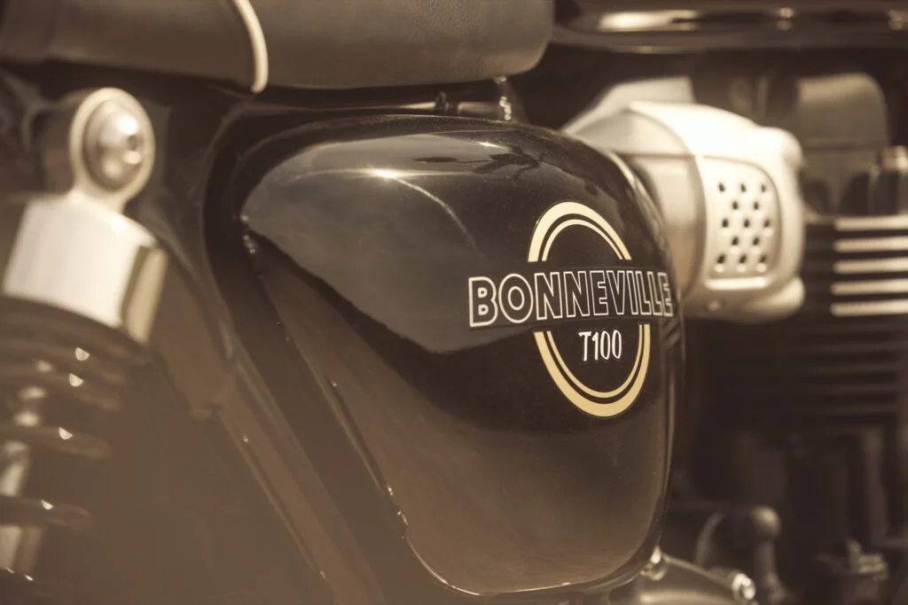 bonneville t100 11