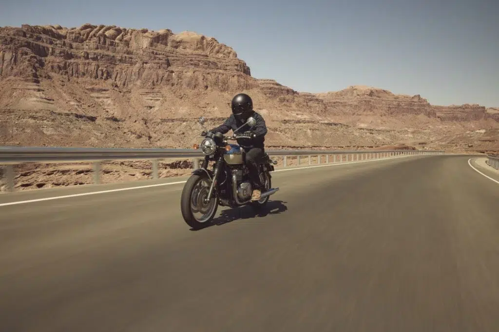 bonneville t120 et t120 black 1