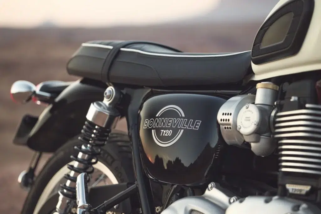 bonneville t120 et t120 black 3