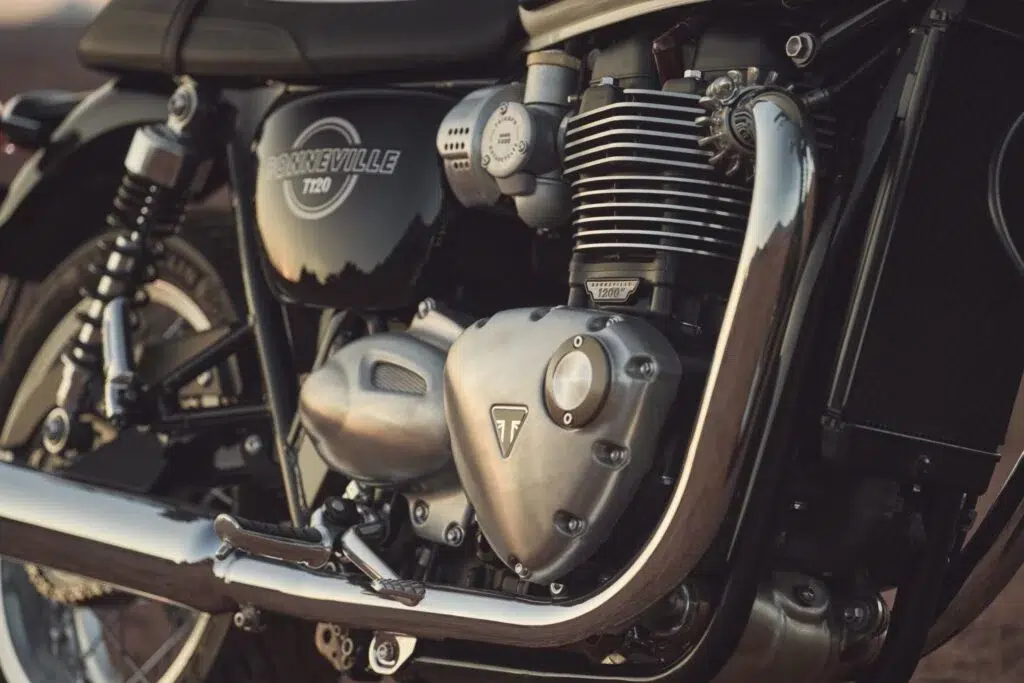 bonneville t120 et t120 black 4