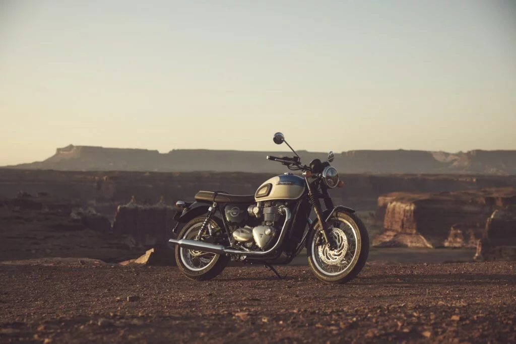 bonneville t120 et t120 black 5