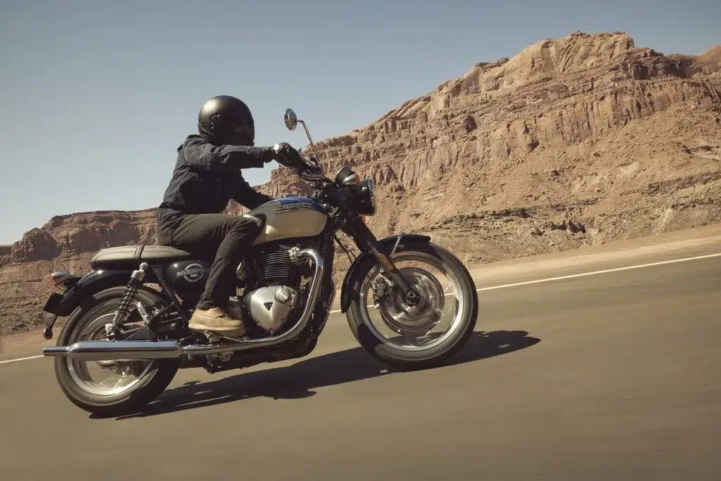 bonneville t120 et t120 black 6