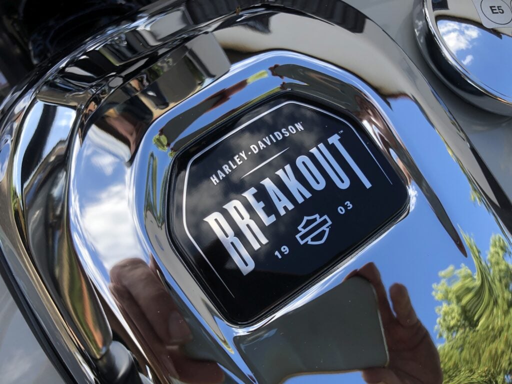 breakout 117 un chopper au style agressif et distinctif 9