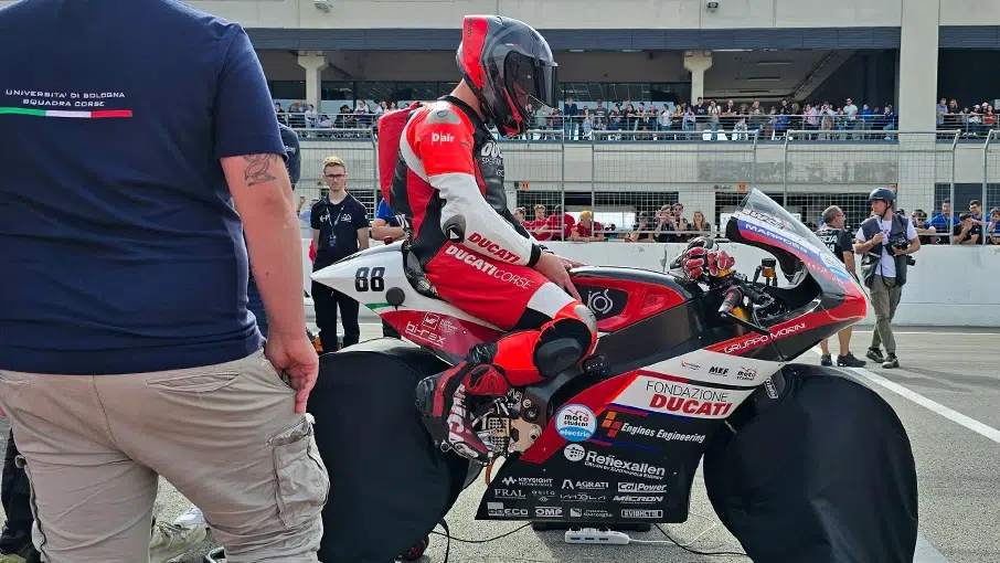 ce bijou électrique signé ducati et cette université italienne écrase 42 équipes internationales en espagne 3