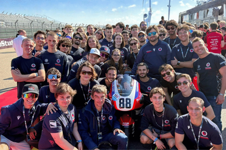 ce bijou électrique signé ducati et cette université italienne écrase 42 équipes internationales en espagne