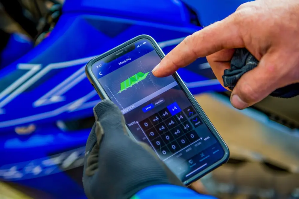 c’est la fin de la préparation moto yamaha veut reprendre le contrôle total de ses motos avec une puce impossible à reprogrammer 3