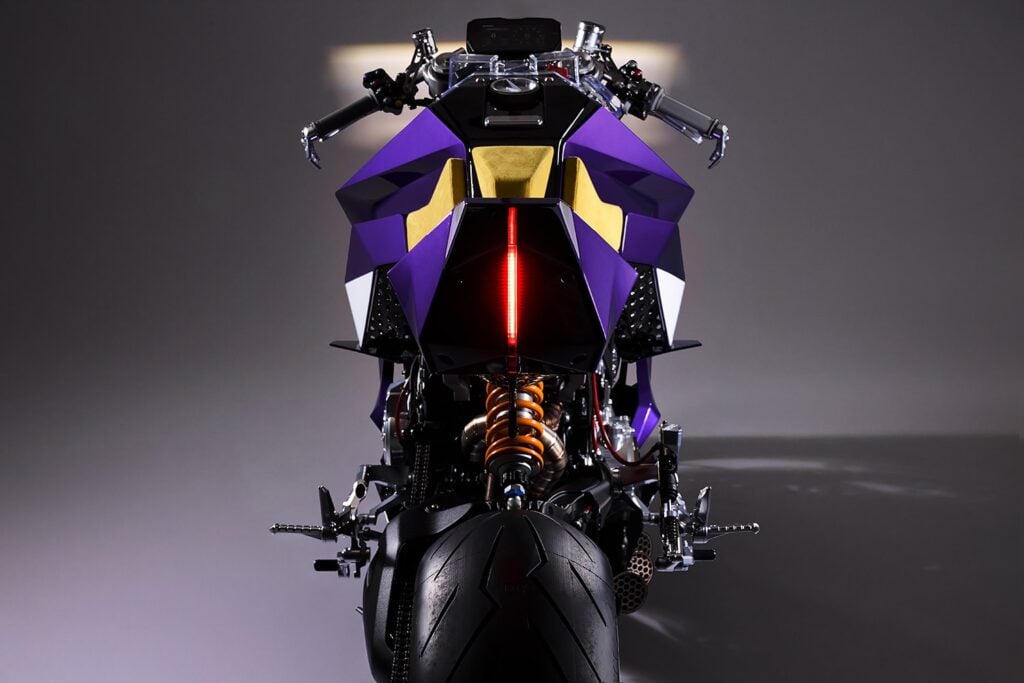 cette ducati futuriste est si extrême qu’elle en devient presque illégale voici “anima” 4