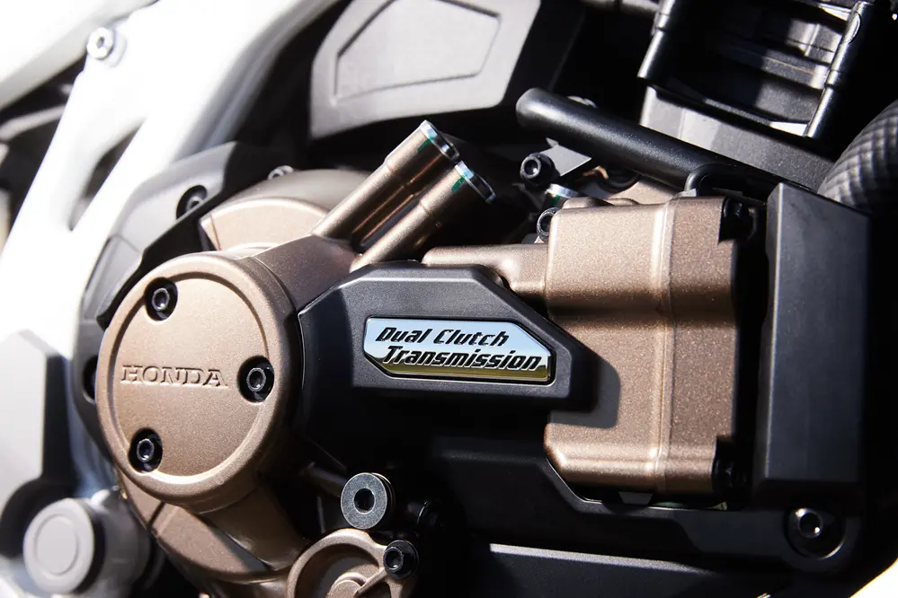 cette moto honda domine discrètement le segment adventure haut de gamme grâce à une fiabilité imbattable 12