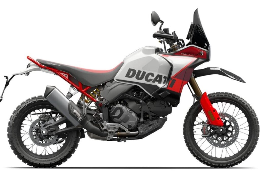 derrière ce camouflage se cache peut être le plus gros tournant technique de ducati depuis des années 7
