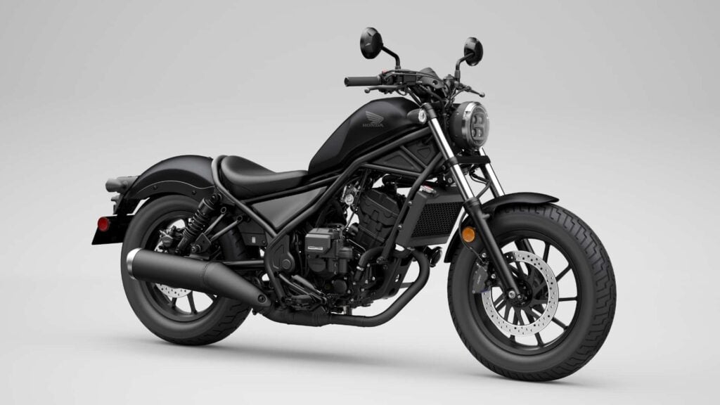 honda équipe la rebel 300 du nouveau système e clutch et rend la conduite encore plus facile pour les débutants 5