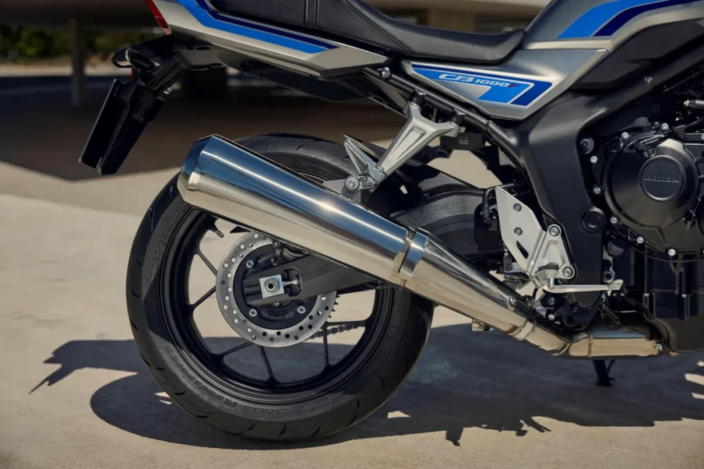 honda relance la légende des cb avec la nouvelle cb1000f 2026 et un design inspiré des icônes des années 80 21