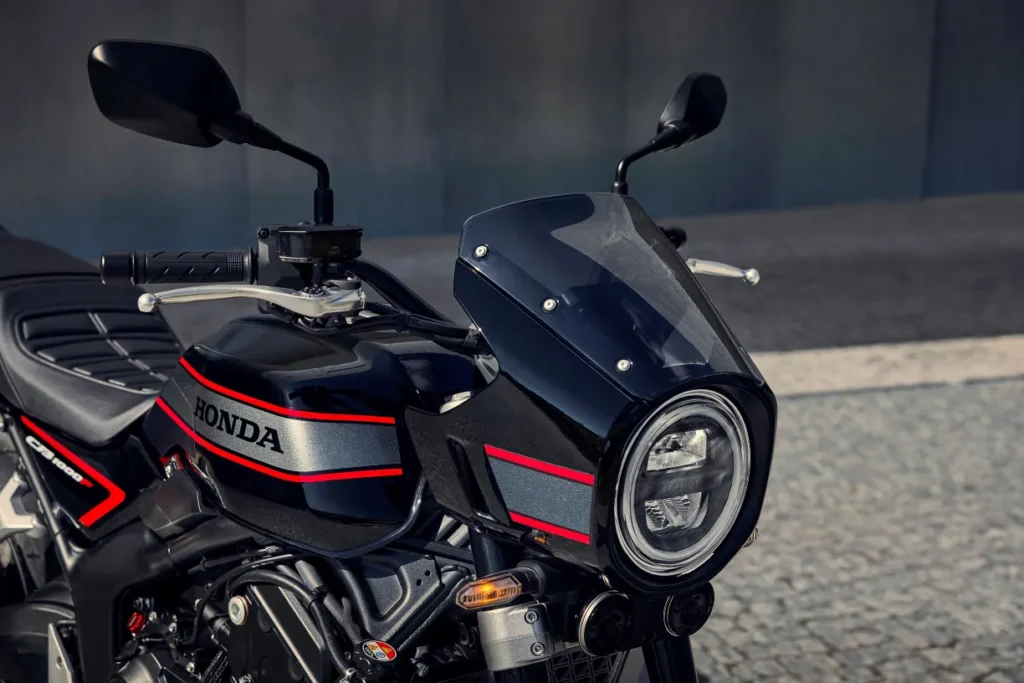 honda relance la légende des cb avec la nouvelle cb1000f 2026 et un design inspiré des icônes des années 80 23