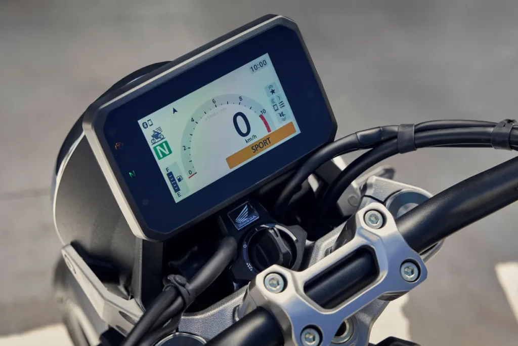 honda relance la légende des cb avec la nouvelle cb1000f 2026 et un design inspiré des icônes des années 80 26
