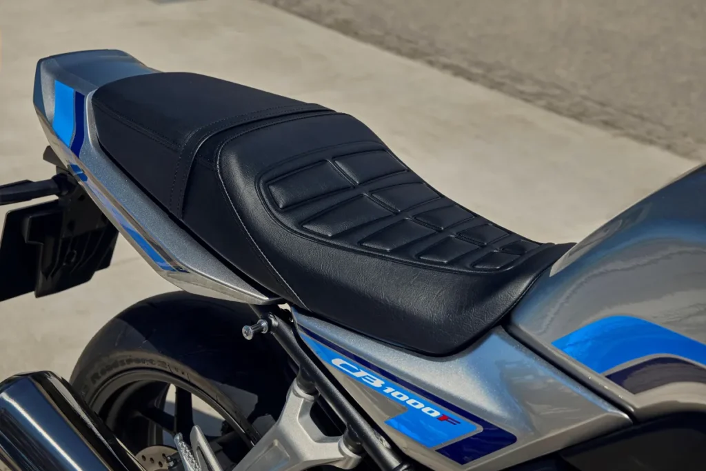 honda relance la légende des cb avec la nouvelle cb1000f 2026 et un design inspiré des icônes des années 80 28