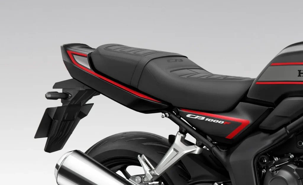 honda relance la légende des cb avec la nouvelle cb1000f 2026 et un design inspiré des icônes des années 80 37