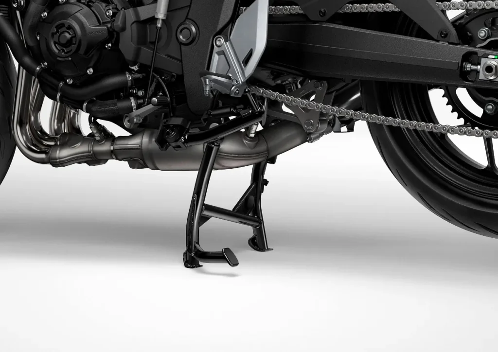 honda relance la légende des cb avec la nouvelle cb1000f 2026 et un design inspiré des icônes des années 80 43