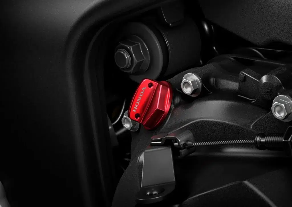 honda relance la légende des cb avec la nouvelle cb1000f 2026 et un design inspiré des icônes des années 80 44
