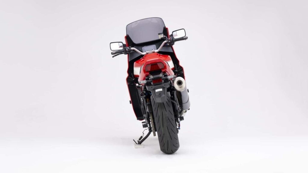 honda ressuscite un mythe cette cb1000f bol d’or fait vibrer les fans de la 750f 4