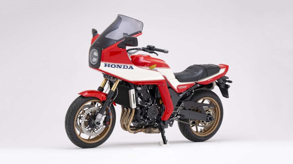 honda ressuscite un mythe cette cb1000f bol d’or fait vibrer les fans de la 750f 7