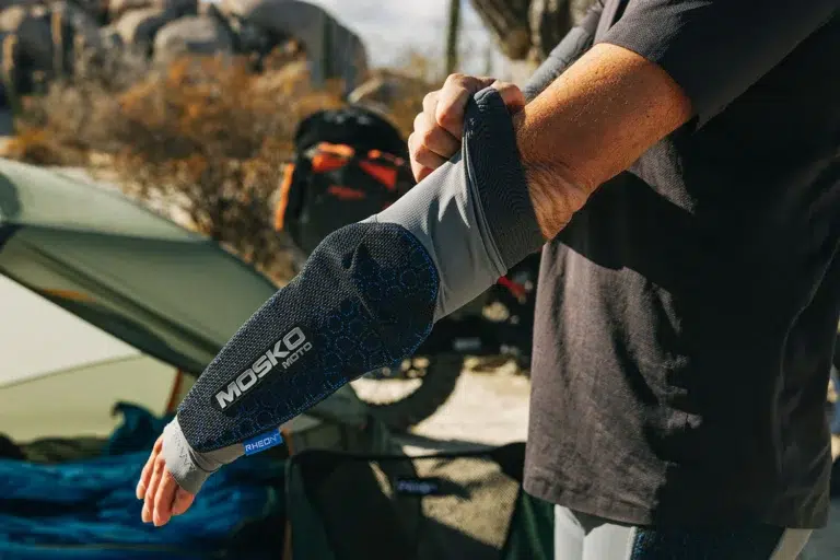 Cette protection discrète homologuée CE2 va changer la vie des motards urbains et baroudeurs