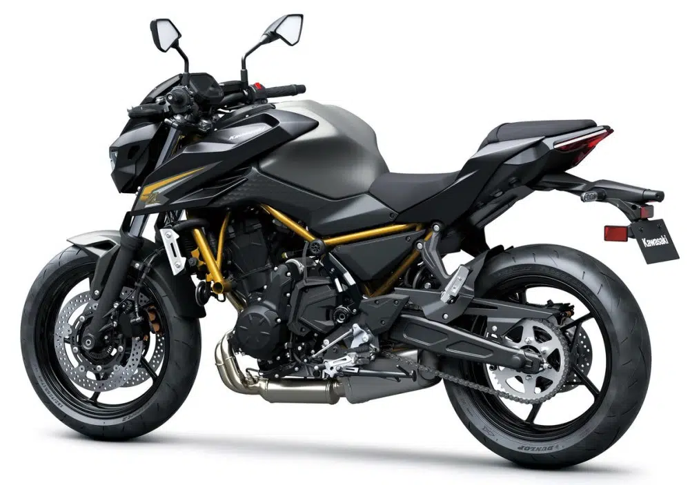 kawasaki dévoile la nouvelle z650 s 2026 et muscle son célèbre roadster mid size pour un pilotage plus sportif 13