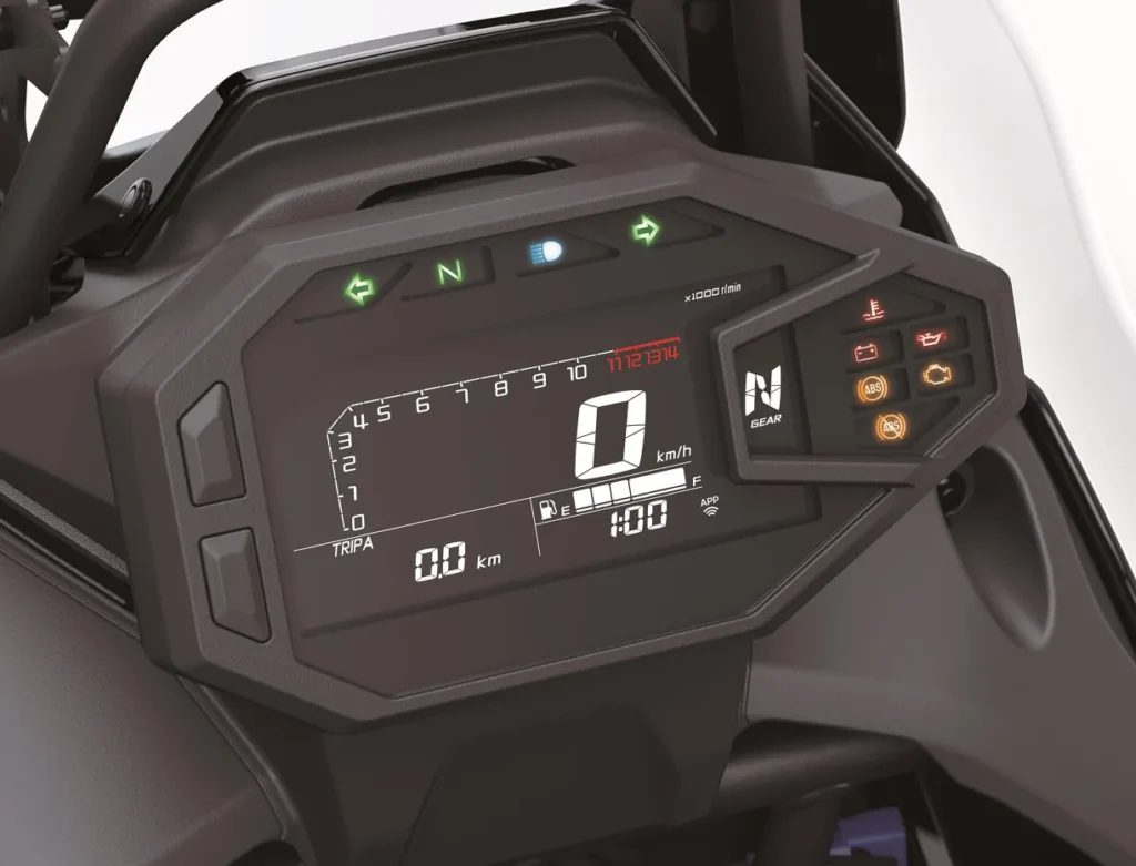 kawasaki relance sa kle500 après 34 ans et dévoile un trail moderne alliant agilité urbaine et confort tout terrain 20