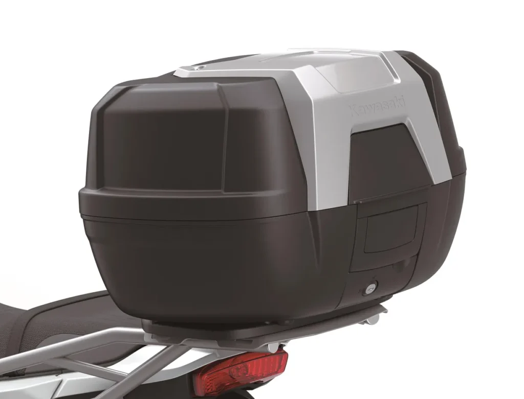 kawasaki relance sa kle500 après 34 ans et dévoile un trail moderne alliant agilité urbaine et confort tout terrain 35