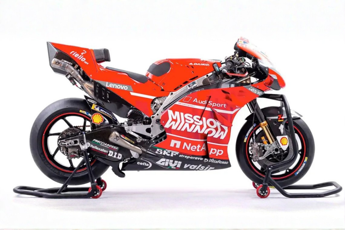 la ducati desmosedici gp19 pilotée par andrea dovizioso s’apprête à être vendue aux enchères et attire déjà tous les regards