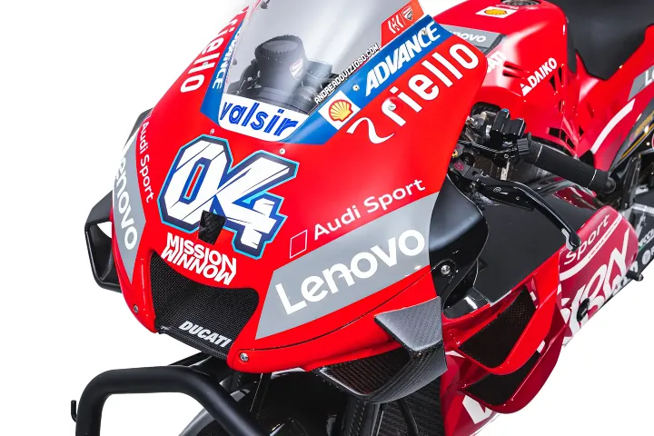 la ducati desmosedici gp19 pilotée par andrea dovizioso s’apprête à être vendue aux enchères et attire déjà tous les regards 23