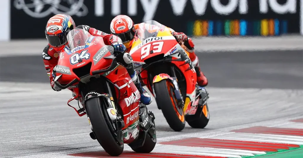 la ducati desmosedici gp19 pilotée par andrea dovizioso s’apprête à être vendue aux enchères et attire déjà tous les regards 25