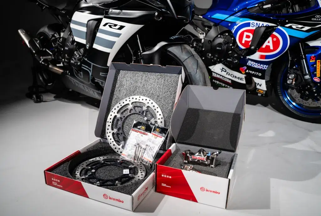 la r1 la plus désirable de 2025 yamaha sort une édition collector inspirée par l’homme aux 6 titres 17