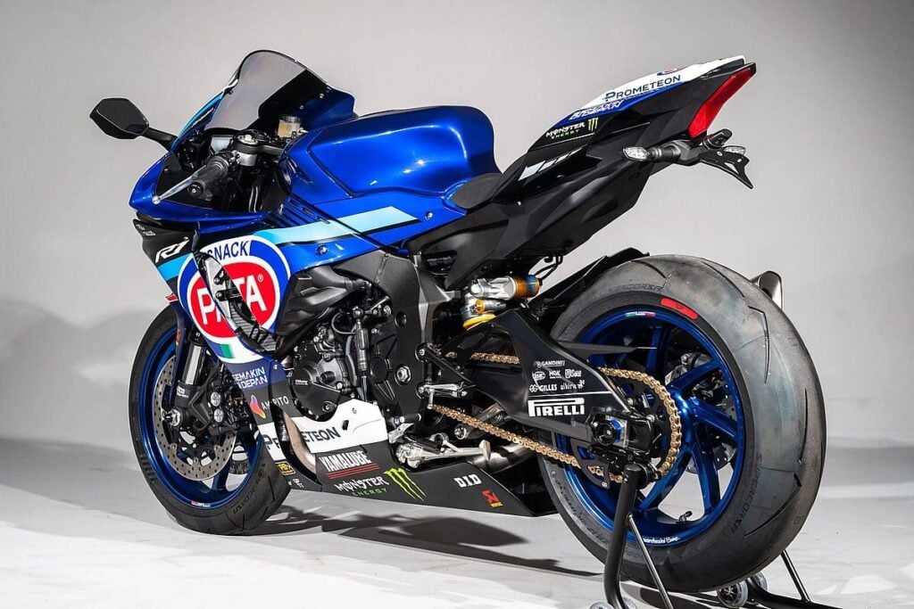 la r1 la plus désirable de 2025 yamaha sort une édition collector inspirée par l’homme aux 6 titres 2