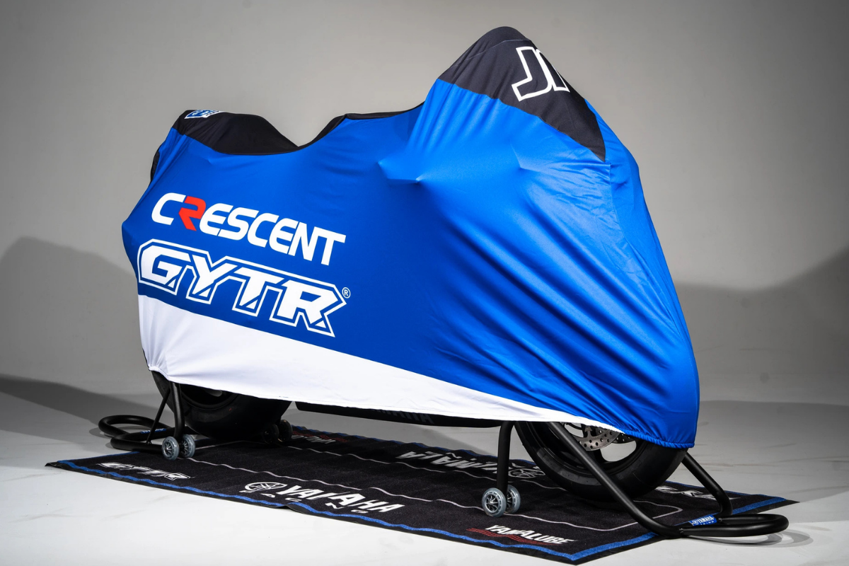la r1 la plus désirable de 2025 yamaha sort une édition collector inspirée par l’homme aux 6 titres