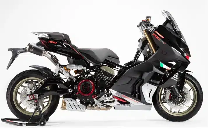 personne n’avait osé ce design italjet relance son dragster dans une version 700 cm³ hallucinante 10