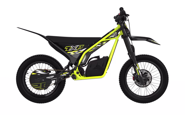 triumph motorcycles dévoile sa première gamme tout terrain électrique pour jeunes la txp propulsée par oset 24