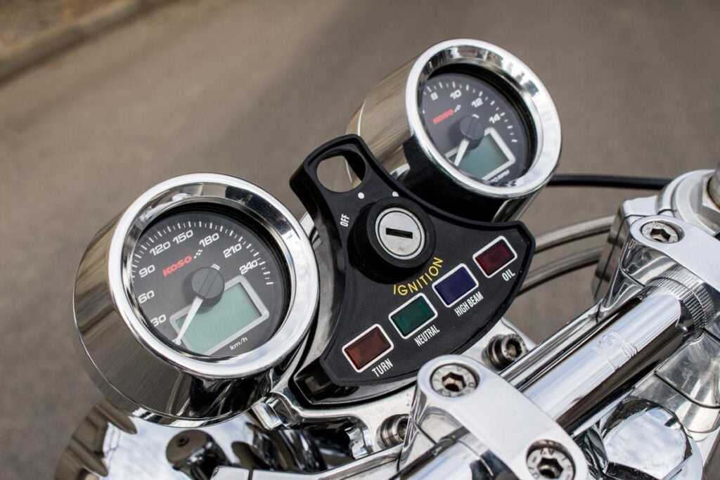 un design des années 80, un moteur des enfers cette kawasaki est la plus dangereuse résurrection mécanique de la décennie 3