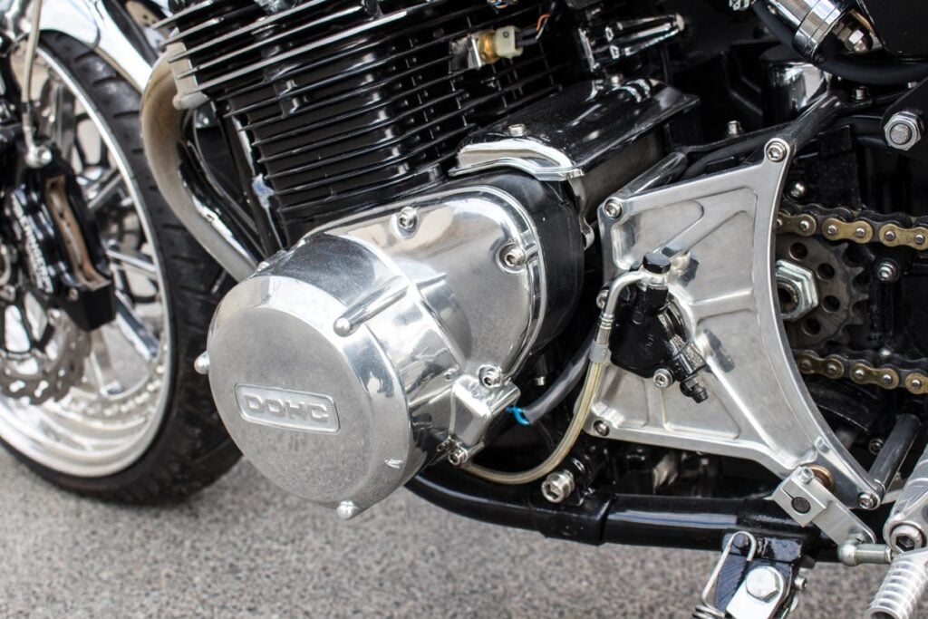 un design des années 80, un moteur des enfers cette kawasaki est la plus dangereuse résurrection mécanique de la décennie 5