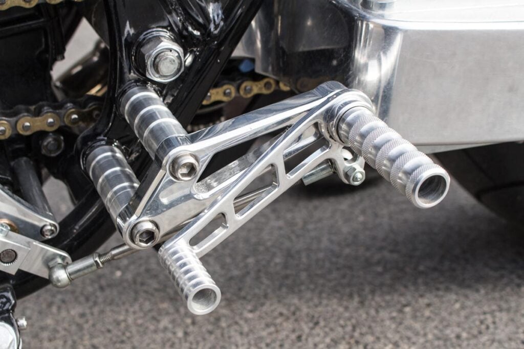un design des années 80, un moteur des enfers cette kawasaki est la plus dangereuse résurrection mécanique de la décennie 6