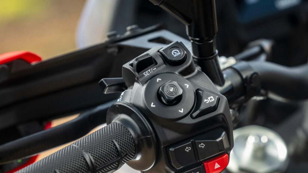 yamaha dévoile une ténéré 700 world raid repensée, mais les motards français devront encore patienter 20