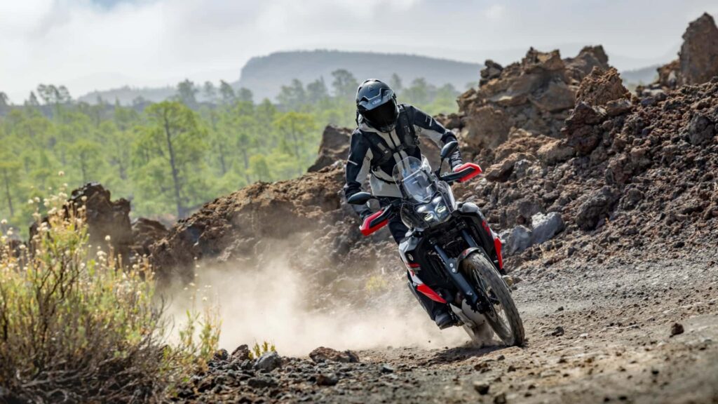 yamaha dévoile une ténéré 700 world raid repensée, mais les motards français devront encore patienter 4