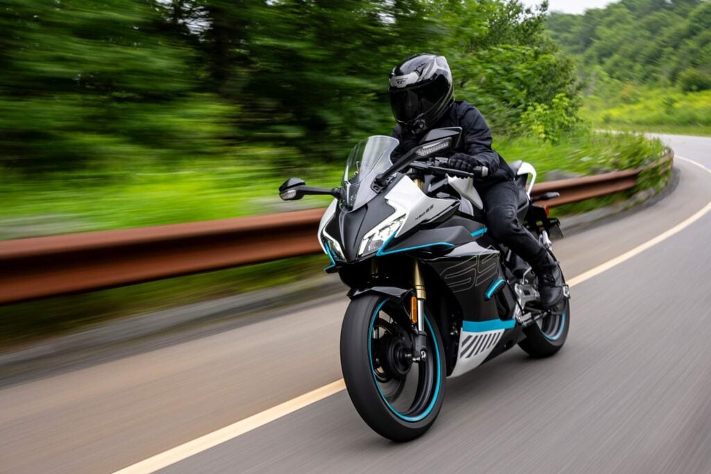 attention aux motards tentés par les nouvelles marques chinoises ! tout n'est pas si « rose » qu'il y parait et voici la check list avant d'acheter 10