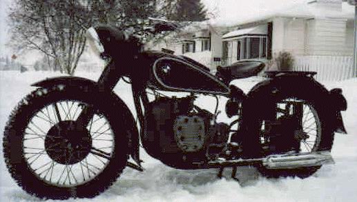 bmw a créé une moto si parfaite qu’elle a été copiée 7 millions de fois aucun pays, de la chine à la france, n’a réussi à égaler l’originale 3