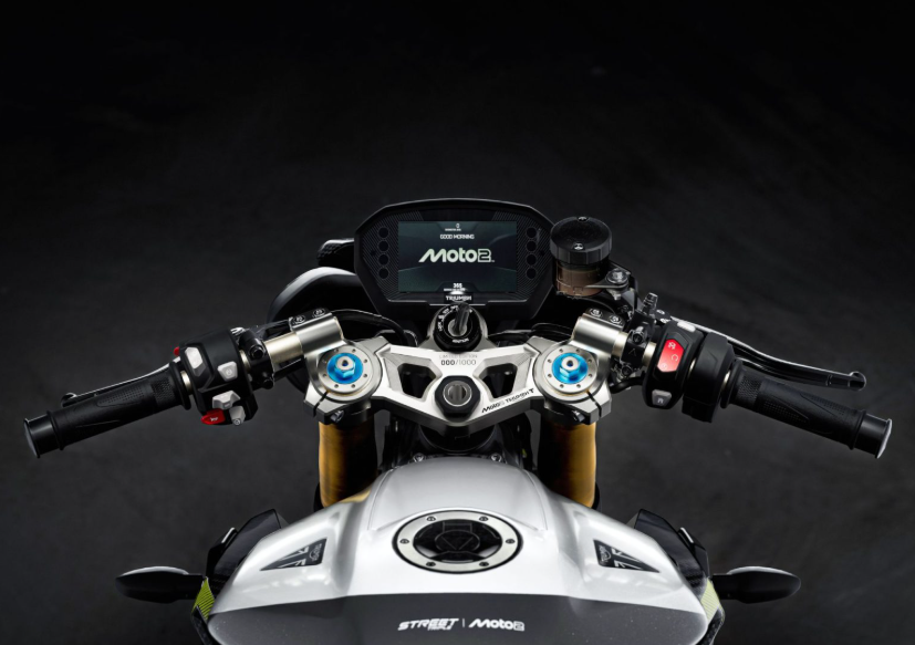 cette triumph est plus affûtée qu’une motogp la version rx 2026 ridiculise toutes les sportives de série 14
