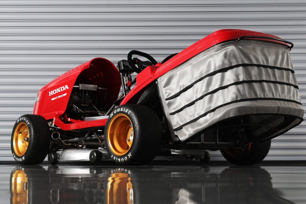 honda signe un record guinness avec un engin légalement reconnu comme tondeuse, capable d’abattre le 0 à 100 en moins de 3 s 10